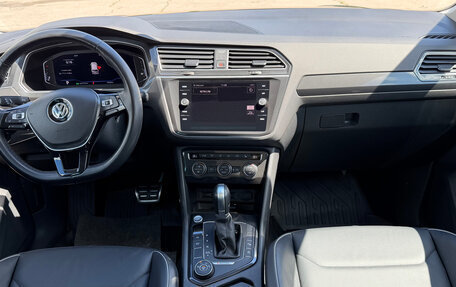 Volkswagen Tiguan II, 2019 год, 3 430 000 рублей, 25 фотография