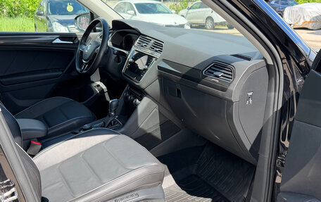 Volkswagen Tiguan II, 2019 год, 3 430 000 рублей, 21 фотография