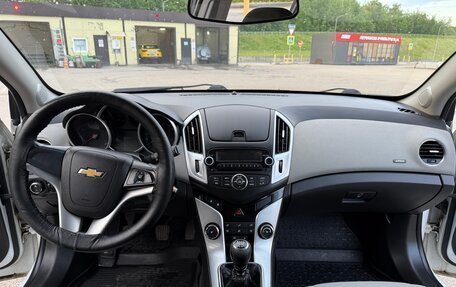Chevrolet Cruze II, 2013 год, 700 000 рублей, 18 фотография