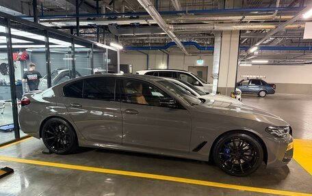 BMW 5 серия, 2021 год, 5 750 000 рублей, 2 фотография