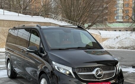 Mercedes-Benz V-Класс, 2021 год, 5 050 000 рублей, 3 фотография