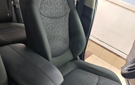 Toyota RAV4, 2019 год, 3 200 000 рублей, 9 фотография