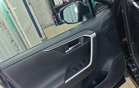 Toyota RAV4, 2019 год, 3 200 000 рублей, 27 фотография