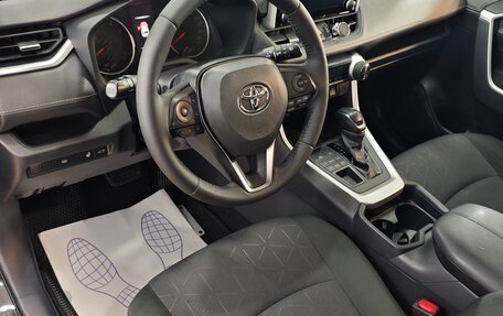 Toyota RAV4, 2019 год, 3 200 000 рублей, 25 фотография