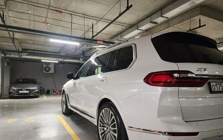 BMW X7, 2022 год, 10 300 000 рублей, 3 фотография