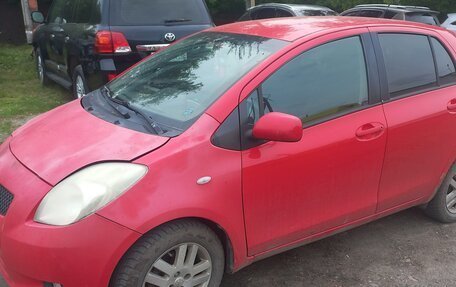 Toyota Yaris III рестайлинг, 2007 год, 400 000 рублей, 3 фотография