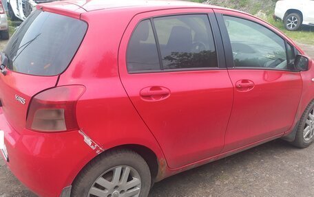 Toyota Yaris III рестайлинг, 2007 год, 400 000 рублей, 5 фотография