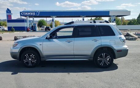 Mitsubishi Outlander III рестайлинг 3, 2005 год, 550 000 рублей, 5 фотография