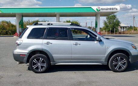 Mitsubishi Outlander III рестайлинг 3, 2005 год, 550 000 рублей, 7 фотография