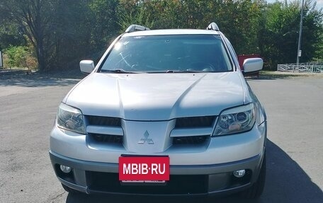 Mitsubishi Outlander III рестайлинг 3, 2005 год, 550 000 рублей, 3 фотография