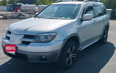 Mitsubishi Outlander III рестайлинг 3, 2005 год, 550 000 рублей, 6 фотография