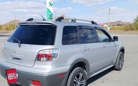 Mitsubishi Outlander III рестайлинг 3, 2005 год, 550 000 рублей, 2 фотография