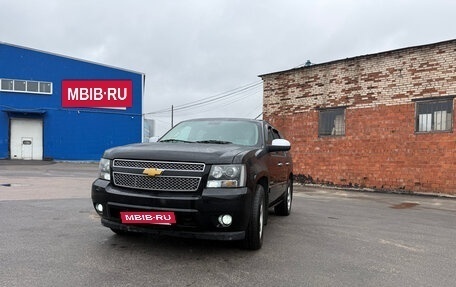 Chevrolet Tahoe III, 2012 год, 2 100 000 рублей, 2 фотография