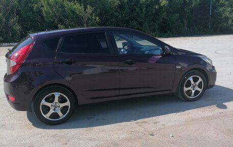 Hyundai Solaris II рестайлинг, 2011 год, 655 000 рублей, 4 фотография