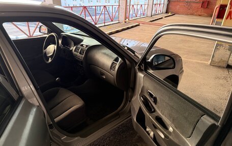 Hyundai Accent II, 2004 год, 200 000 рублей, 9 фотография