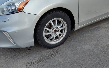 Toyota Prius v (+) I (ZVW40/41) рестайлинг, 2011 год, 1 390 000 рублей, 4 фотография