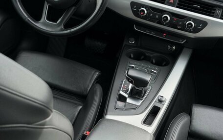 Audi A4, 2018 год, 2 350 000 рублей, 16 фотография