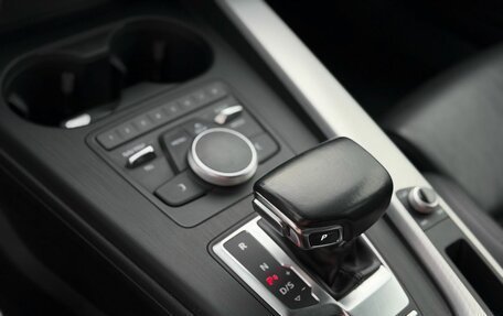 Audi A4, 2018 год, 2 350 000 рублей, 28 фотография