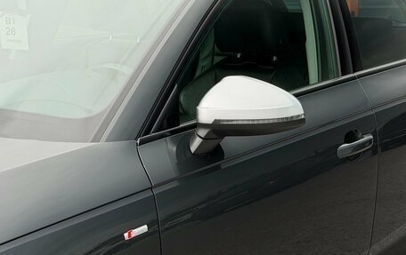 Audi A4, 2018 год, 2 350 000 рублей, 39 фотография