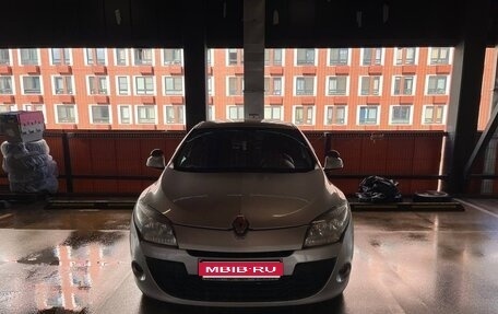 Renault Megane III, 2011 год, 800 000 рублей, 1 фотография