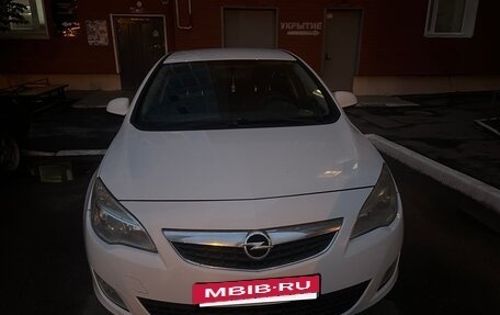 Opel Astra J, 2012 год, 630 000 рублей, 2 фотография