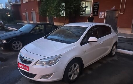 Opel Astra J, 2012 год, 630 000 рублей, 3 фотография