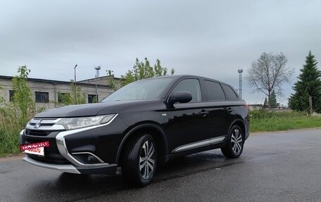 Mitsubishi Outlander III рестайлинг 3, 2015 год, 1 800 000 рублей, 3 фотография