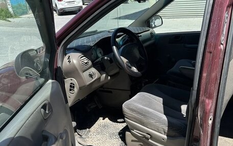 Chrysler Voyager IV, 2001 год, 310 000 рублей, 9 фотография