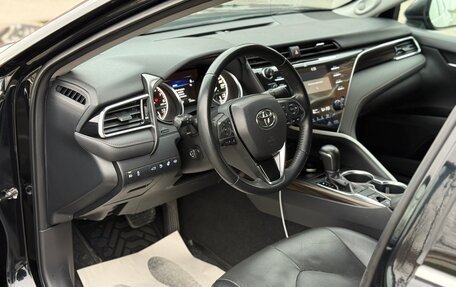 Toyota Camry, 2018 год, 2 580 000 рублей, 8 фотография
