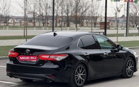 Toyota Camry, 2018 год, 2 580 000 рублей, 6 фотография