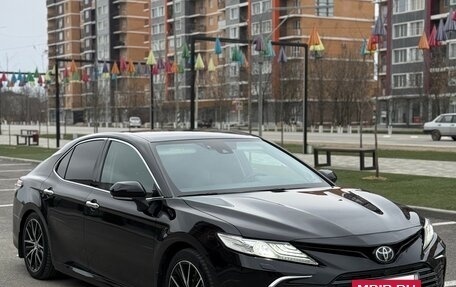 Toyota Camry, 2018 год, 2 580 000 рублей, 3 фотография
