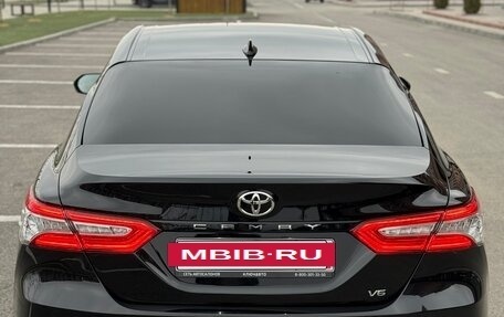 Toyota Camry, 2018 год, 2 580 000 рублей, 4 фотография