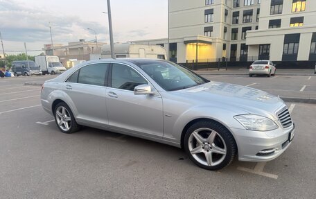 Mercedes-Benz S-Класс, 2012 год, 1 710 000 рублей, 2 фотография