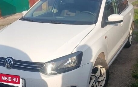 Volkswagen Polo VI (EU Market), 2012 год, 900 000 рублей, 3 фотография