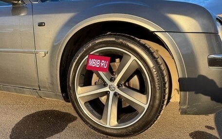 Chrysler 300C II, 2006 год, 1 350 000 рублей, 14 фотография