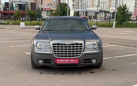 Chrysler 300C II, 2006 год, 1 350 000 рублей, 8 фотография