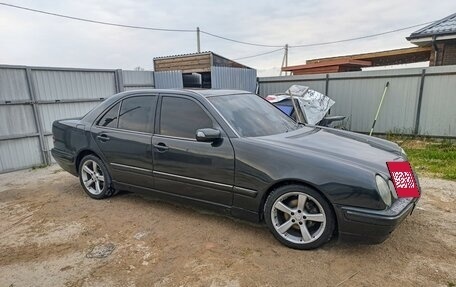 Mercedes-Benz E-Класс, 1999 год, 285 000 рублей, 4 фотография