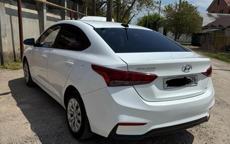 Hyundai Solaris II рестайлинг, 2017 год, 970 000 рублей, 5 фотография