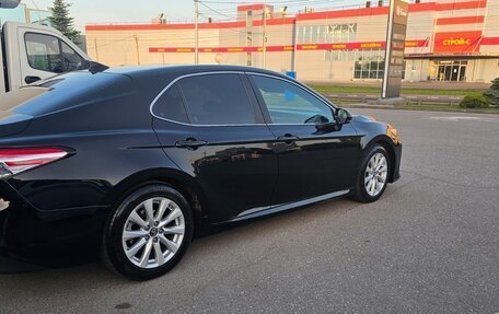 Toyota Camry, 2019 год, 2 350 000 рублей, 2 фотография