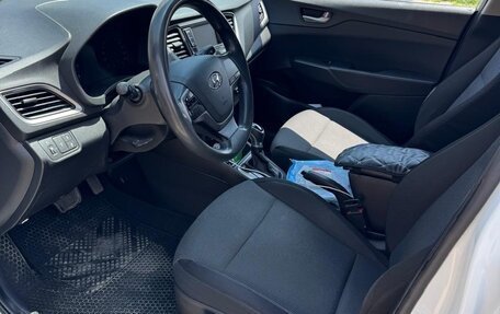 Hyundai Solaris II рестайлинг, 2017 год, 970 000 рублей, 7 фотография