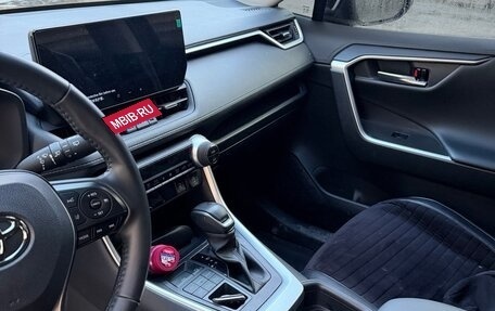 Toyota RAV4, 2024 год, 3 550 000 рублей, 4 фотография