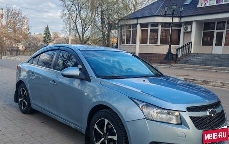 Chevrolet Cruze II, 2009 год, 500 000 рублей, 3 фотография