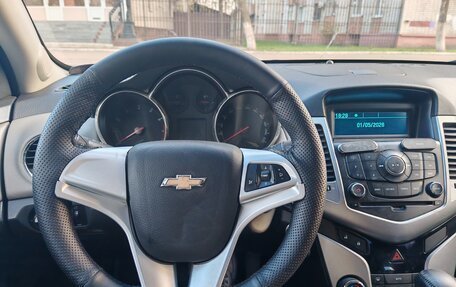 Chevrolet Cruze II, 2009 год, 500 000 рублей, 7 фотография
