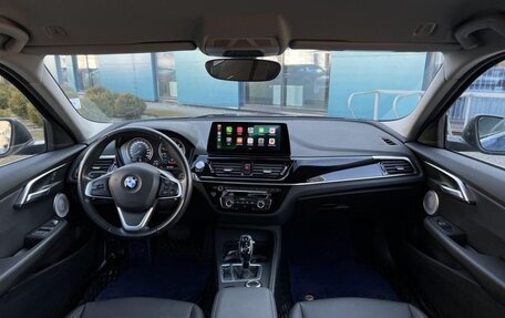 BMW 1 серия, 2021 год, 1 800 000 рублей, 10 фотография
