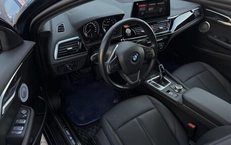 BMW 1 серия, 2021 год, 1 800 000 рублей, 11 фотография
