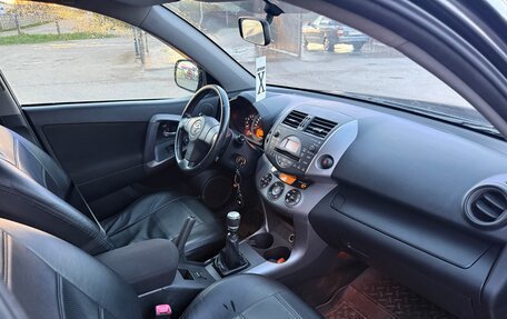 Toyota RAV4, 2007 год, 1 300 000 рублей, 17 фотография