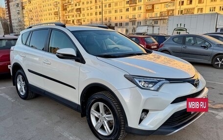 Toyota RAV4, 2016 год, 2 800 000 рублей, 4 фотография