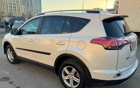 Toyota RAV4, 2016 год, 2 800 000 рублей, 8 фотография