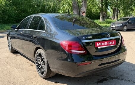 Mercedes-Benz E-Класс, 2017 год, 1 450 000 рублей, 6 фотография