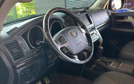 Toyota Land Cruiser 200, 2010 год, 2 900 000 рублей, 9 фотография